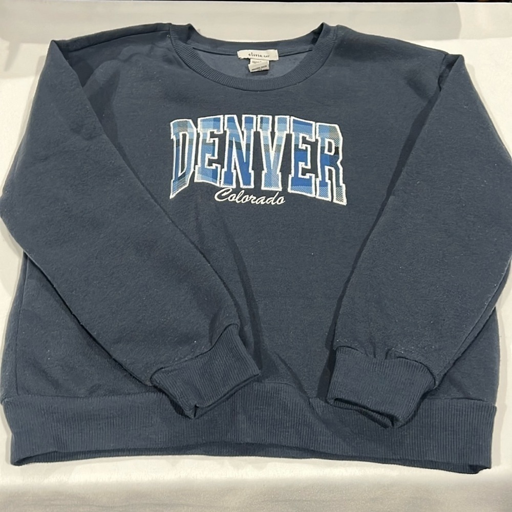 Olivia Kay crew neck. Size XL (14/16).